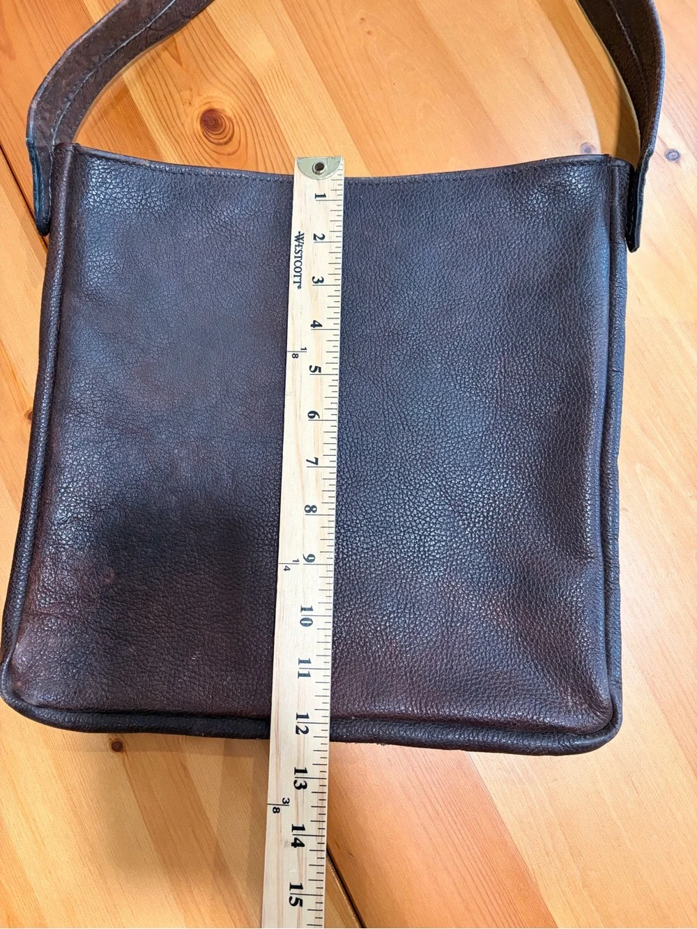 Vintage Chocolate Leather Messenger Crossbody Bag - Classic Everyday Carry